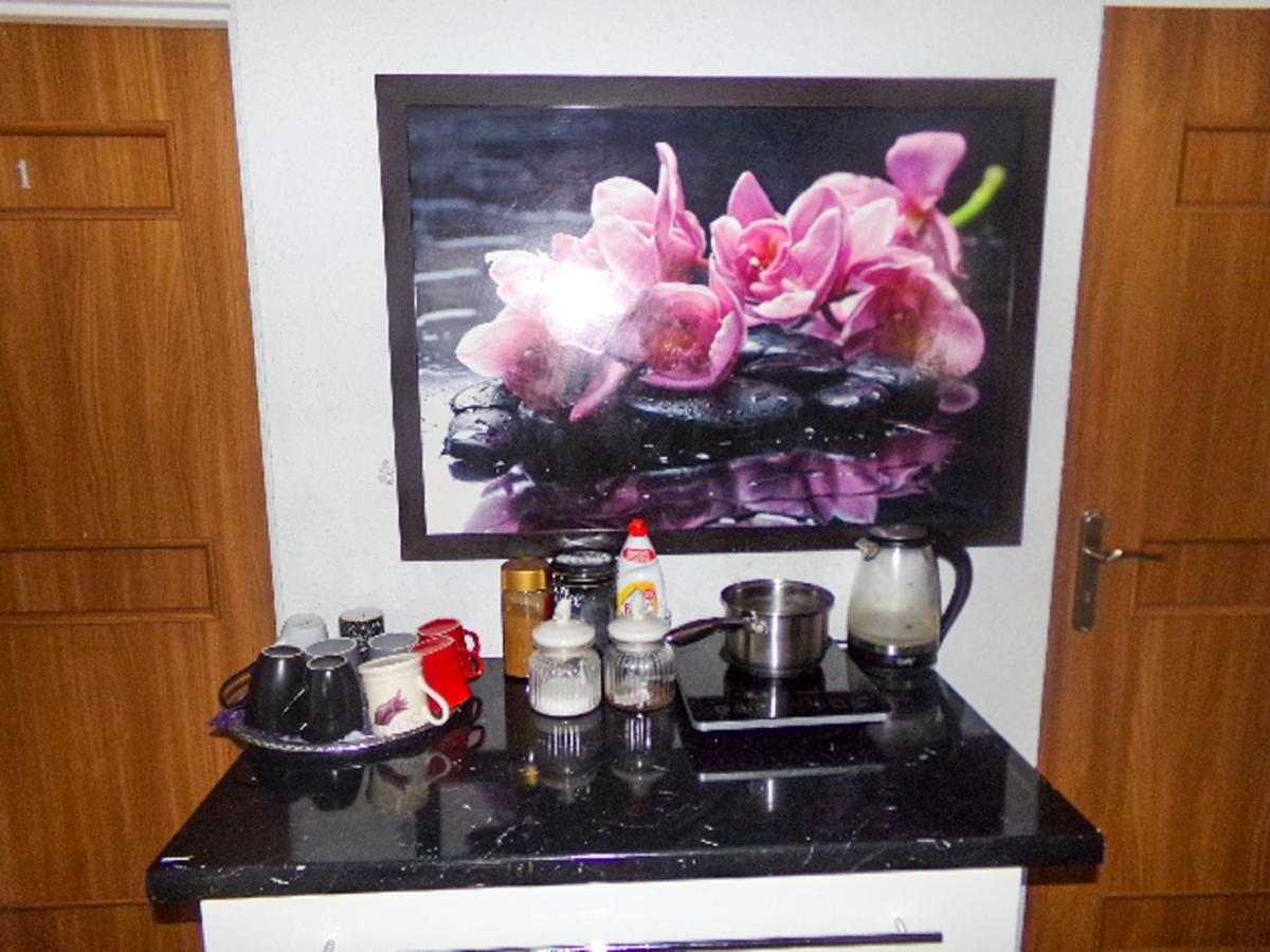Homestay White House - Goscinne *