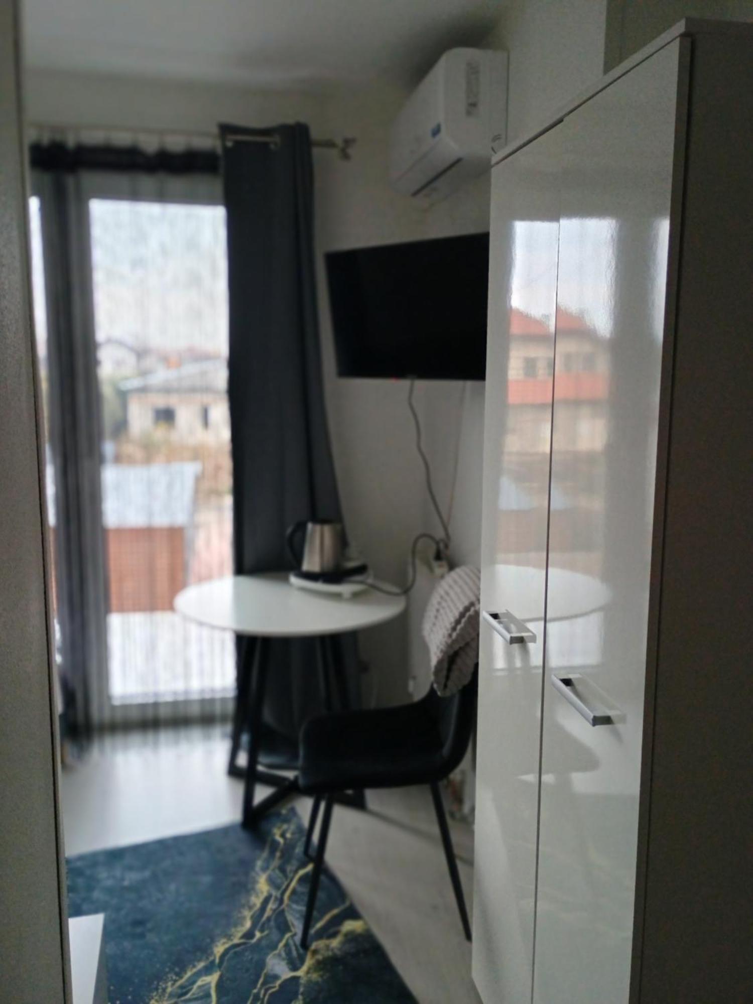 Homestay White House - Goscinne