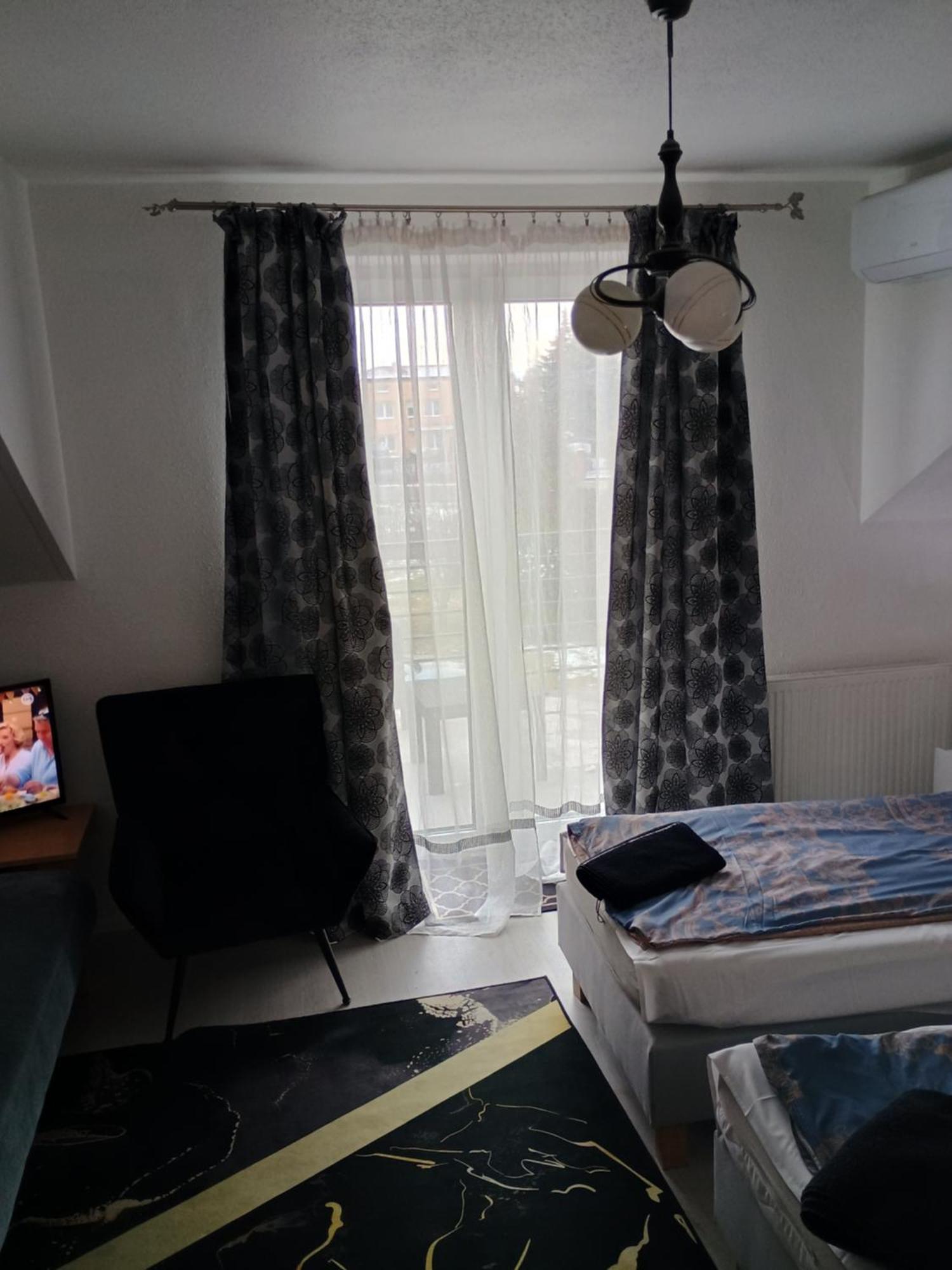 Homestay White House - Goscinne *
